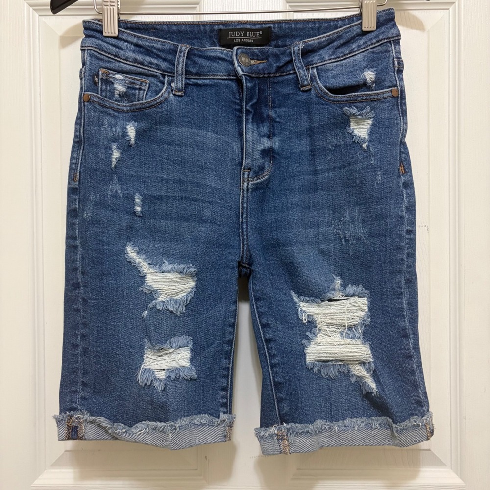 Judy‎ Blue Distressed Bermuda Shorts Blue Denim Frayed Cuffed Hem Medium Stretch